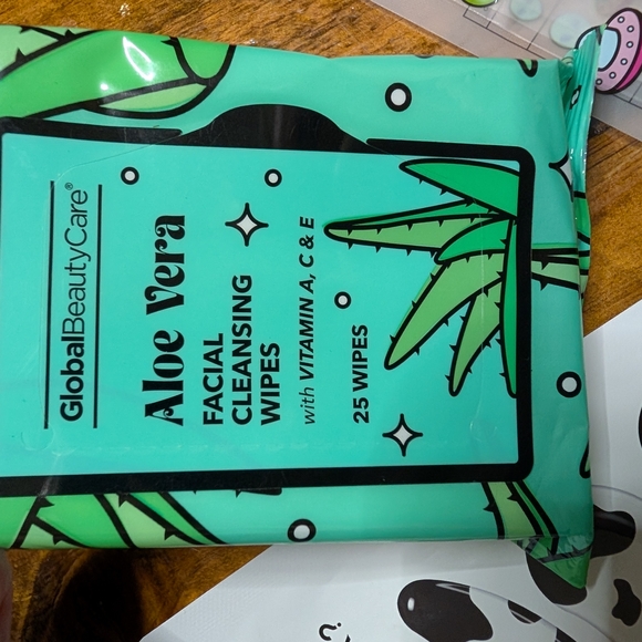 Facial Bundle. Acne Patches, Eye Patches, And Makeup Remover Wipes - Picture 3 of 4